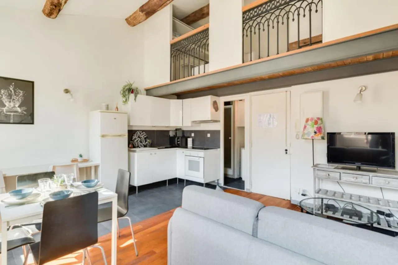 Superb Apartment With Mezzanine By Keeper Marseille France